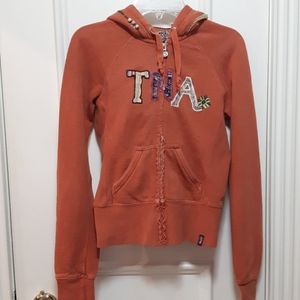 🛍 TNA vintage zip up sweater